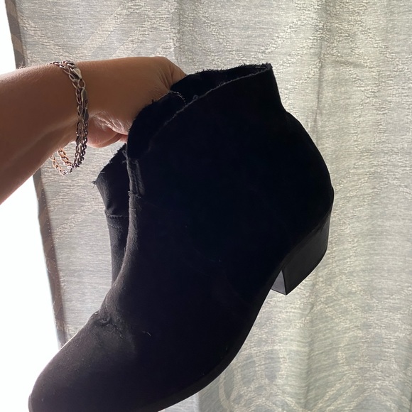 Cute ankle boots - Picture 2 of 2